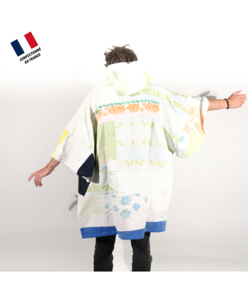 Poncho Anfibi unisexe 100% Upcyclé « Blue and Red Pocket » modèle unique votre