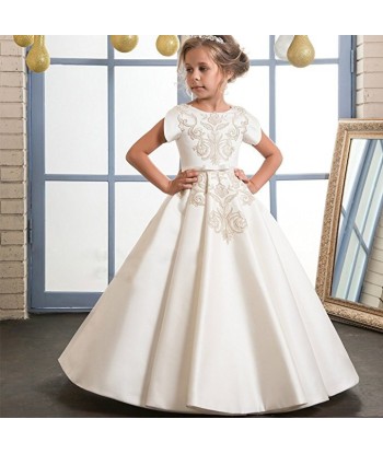 Robe Communion Princesse Dans la société mordern