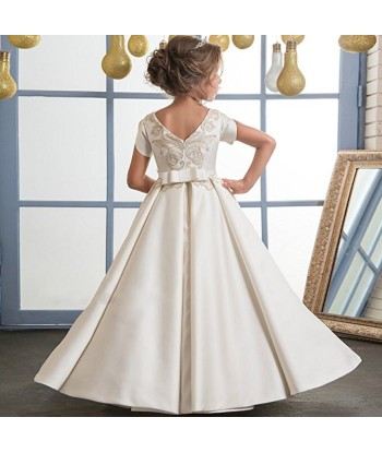 Robe Communion Princesse Dans la société mordern