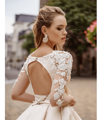 Robe de Mariée Princesse Beige brillant des détails fins